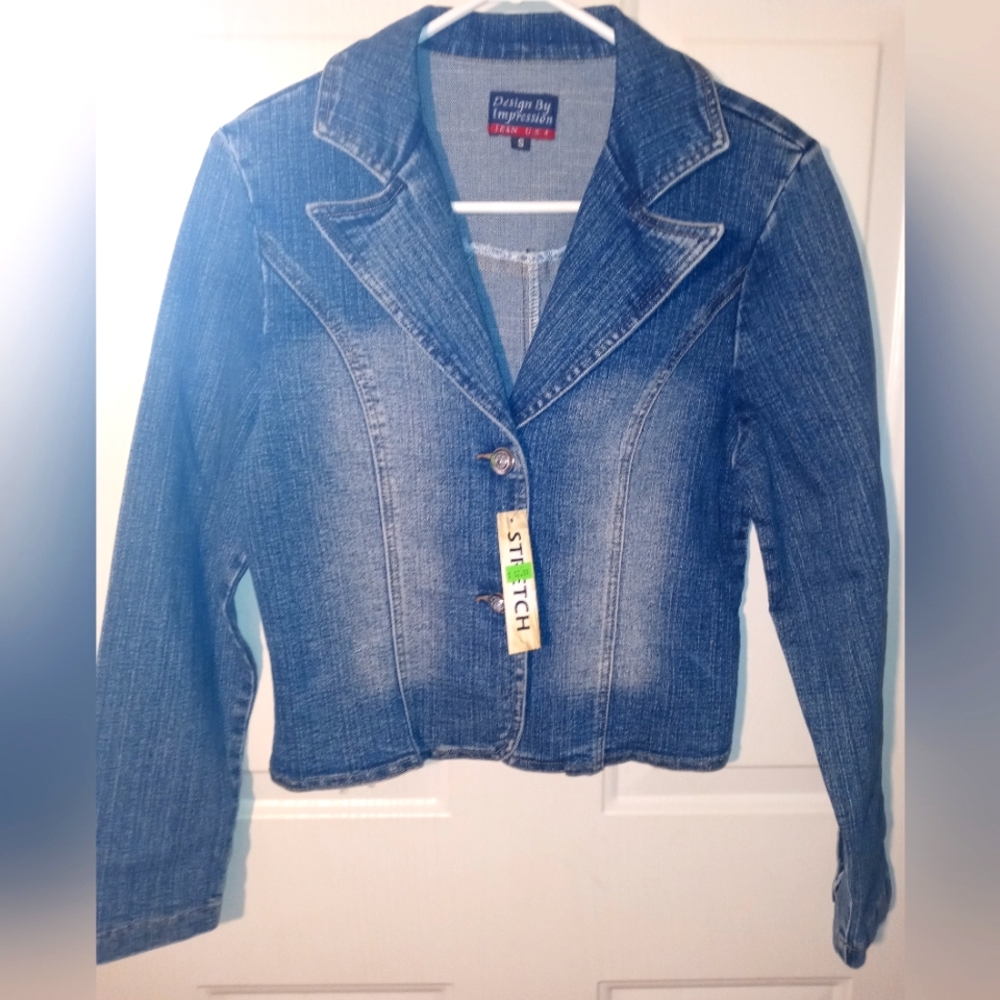 Design by Impression Jean USA NWT denim jacket with bling buttons size small